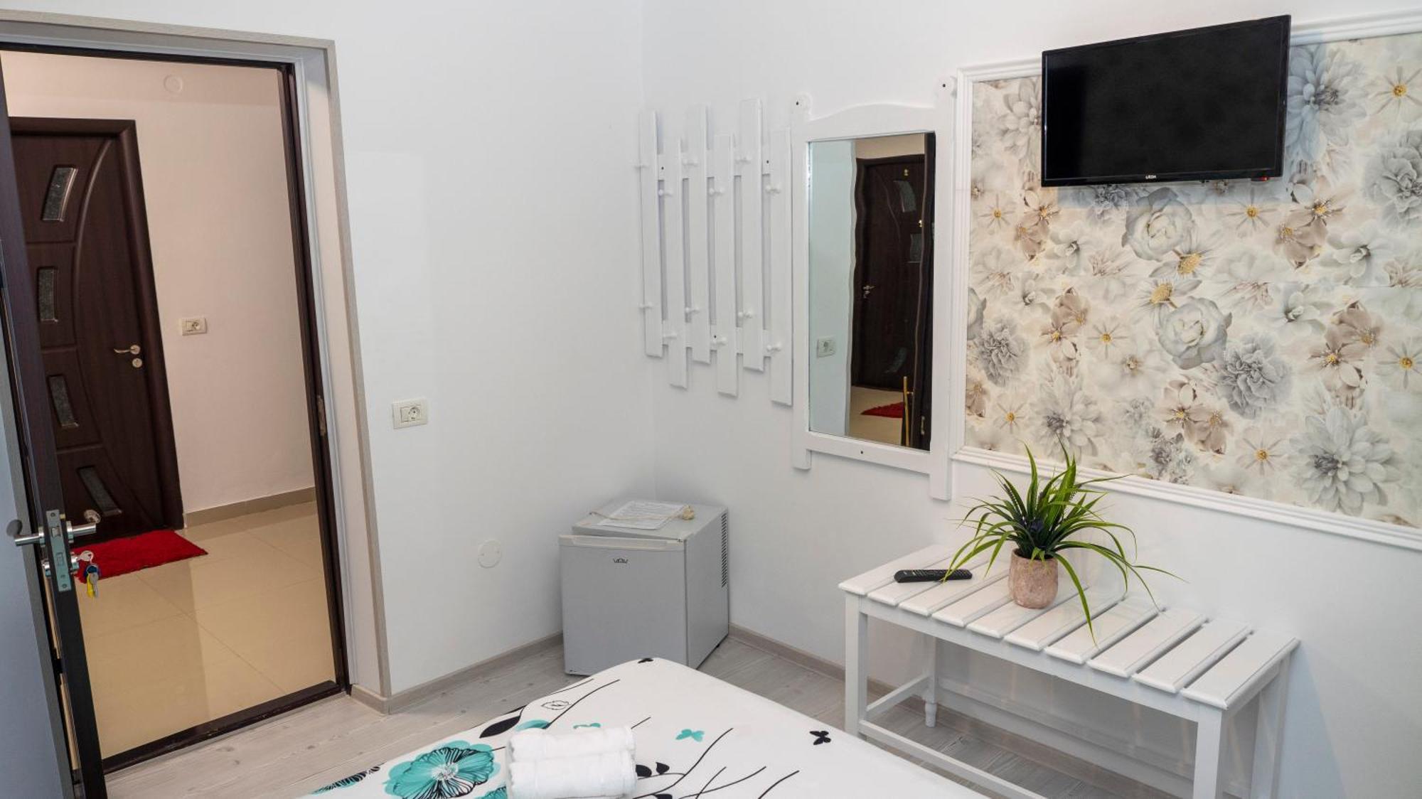 Отель Casa Sebastian Костинешти Номер фото